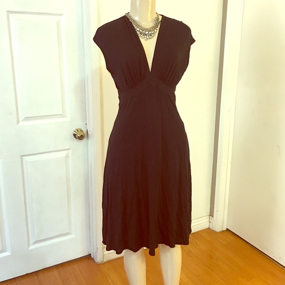 flattering midi dresses